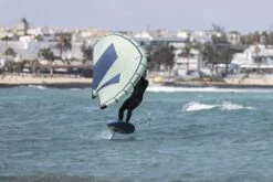 VAYU Foil Wing AURA Green/Blue 2023 - 2,8 -Optimal Surfen Geschäft 01 aura wave 132