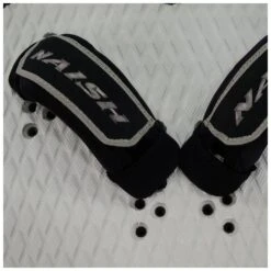 Naish Windsurf Board Hookipa Quad 2024 - 78 Multicolor -Optimal Surfen Geschäft 516.32020.000 detail s28ws boards hookipa footstrapsfront 2 2000x2000