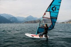 FANATIC Windsurf Board Gecko Foil HRS 2023 - 135 -Optimal Surfen Geschäft chiarasocin geckofoilhrs23 dukehd23 by sicrowtherfanatic duotone lakegarda d6i1545